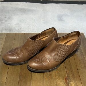 Nurture by Lamaze Brown Ankle Booties